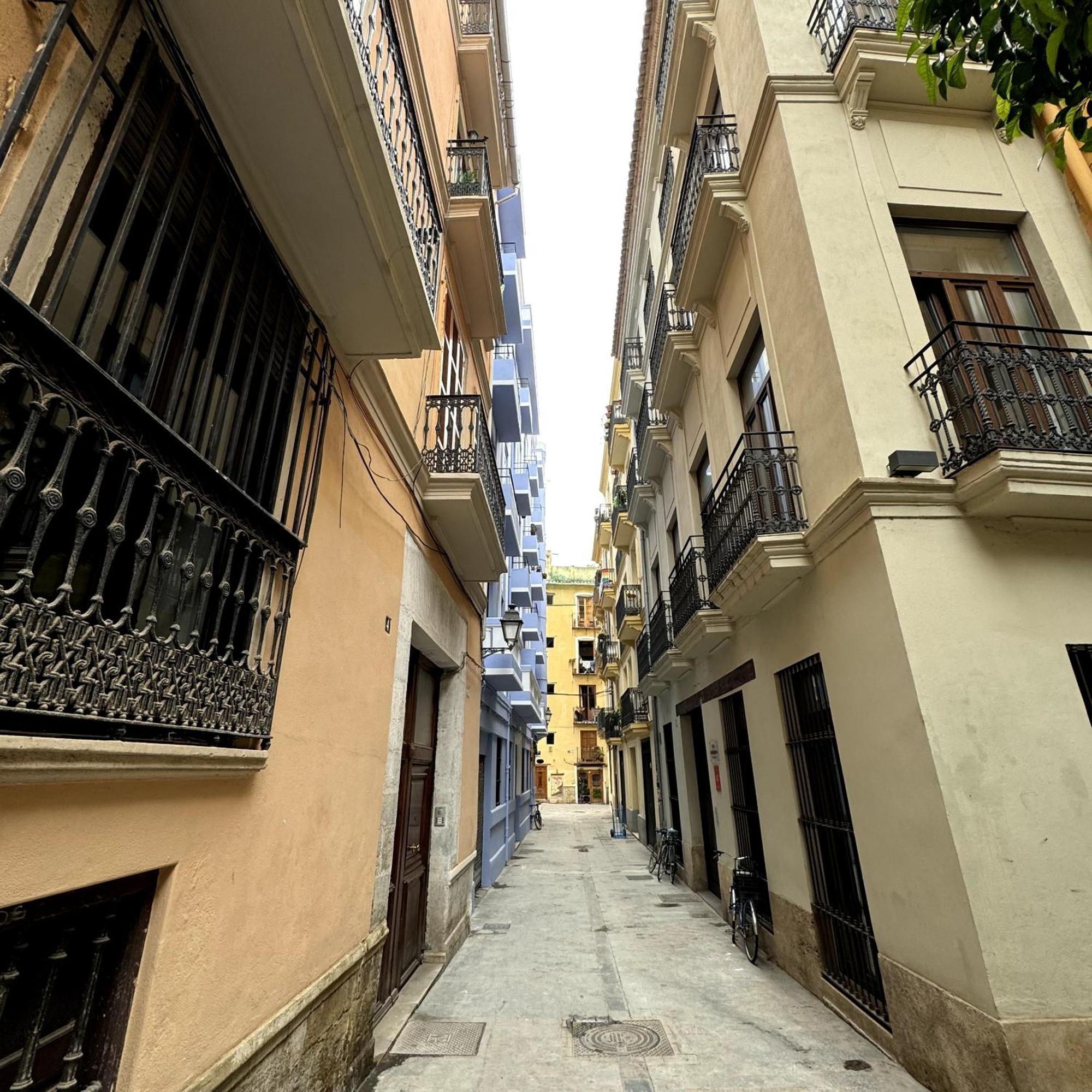 Luxury, Design, Relax, In Historical Street Lift Apartment Valencia Luaran gambar
